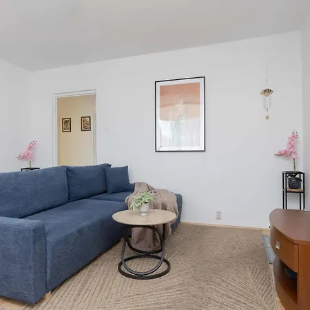 Lejlighed Modern Cozy In With Parking & Workspace By Renters