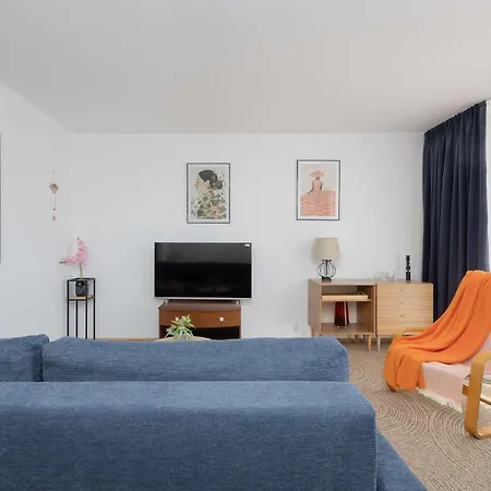 Modern Cozy In With Parking & Workspace By Renters