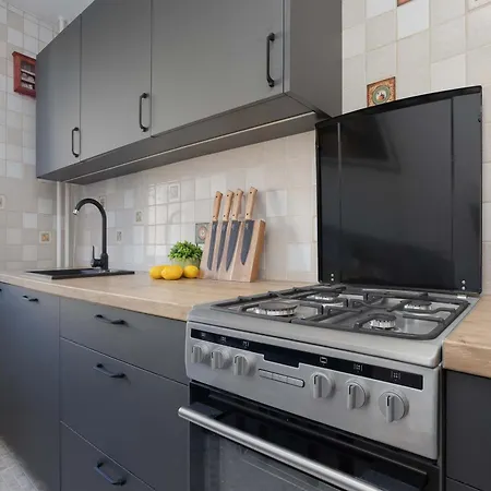 Lejlighed Modern Cozy In With Parking & Workspace By Renters Warszawa