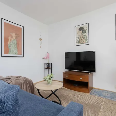 Lejlighed Modern Cozy In With Parking & Workspace By Renters