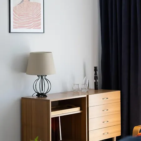 Modern Cozy In With Parking & Workspace By Renters Lejlighed *