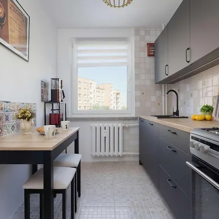 Lejlighed Modern Cozy In With Parking & Workspace By Renters Warszawa